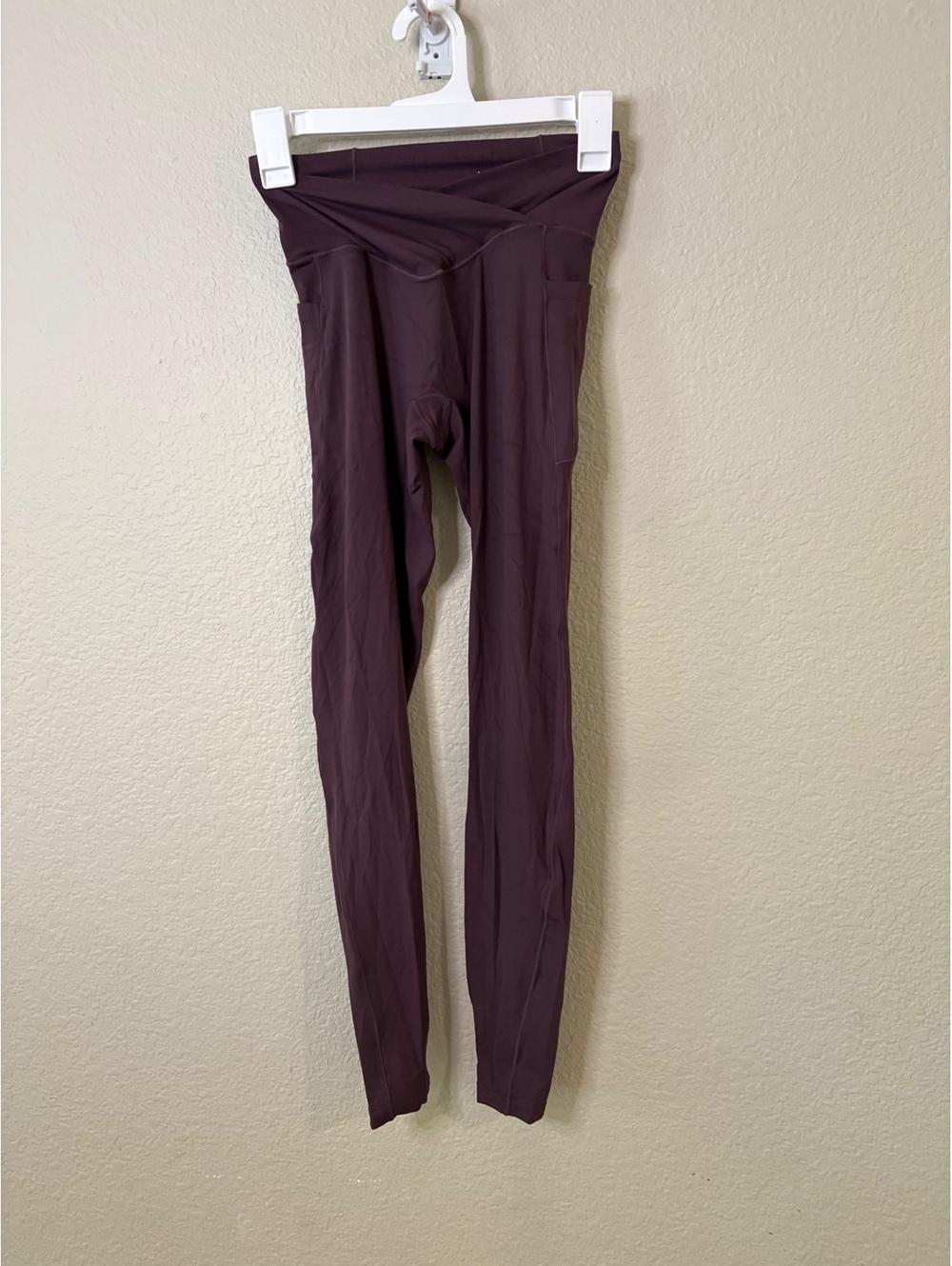 Halara Small SoftlyZero™ Crossover Pocket Plain Leggings in Dusky Evening Purple